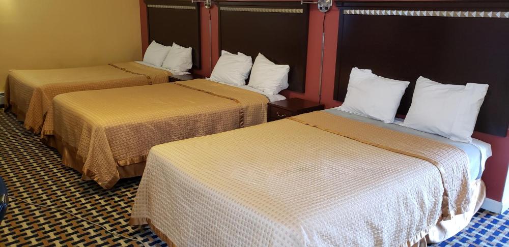 Triple Room interior